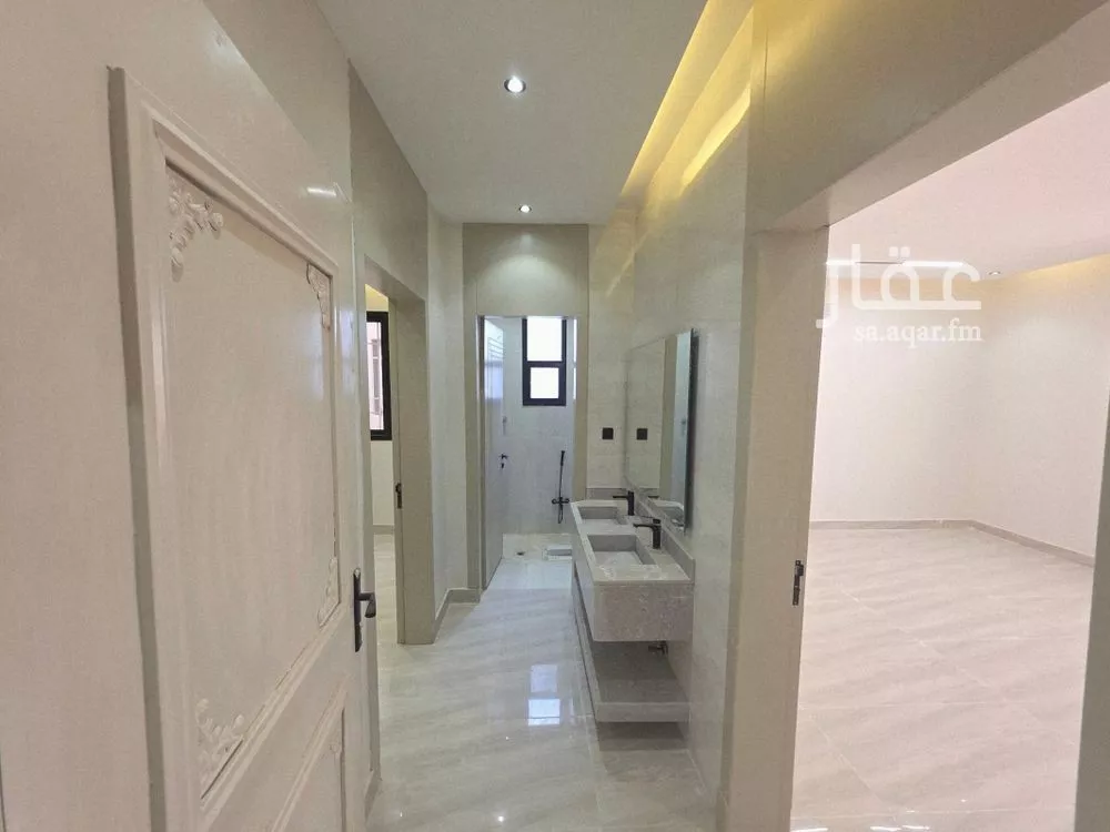 4 bedroom floor in Badr 5