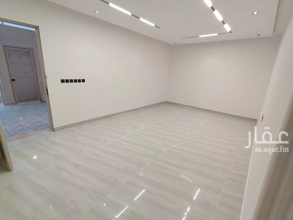 فيلا 4 غرف في طيبة 5