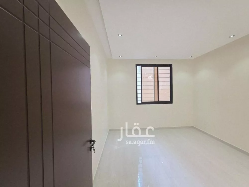 5 bedroom duplex in Okaz 5