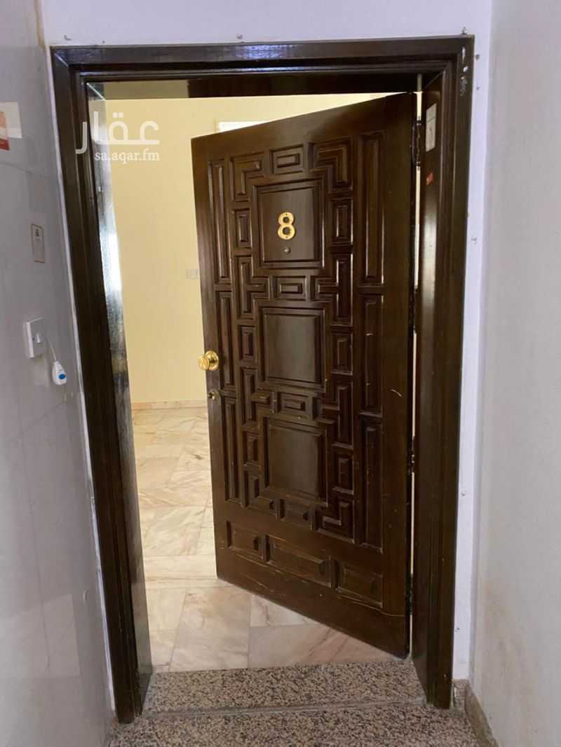 3 bedroom apartment in Al Sharafiyah, Jeddah 6
