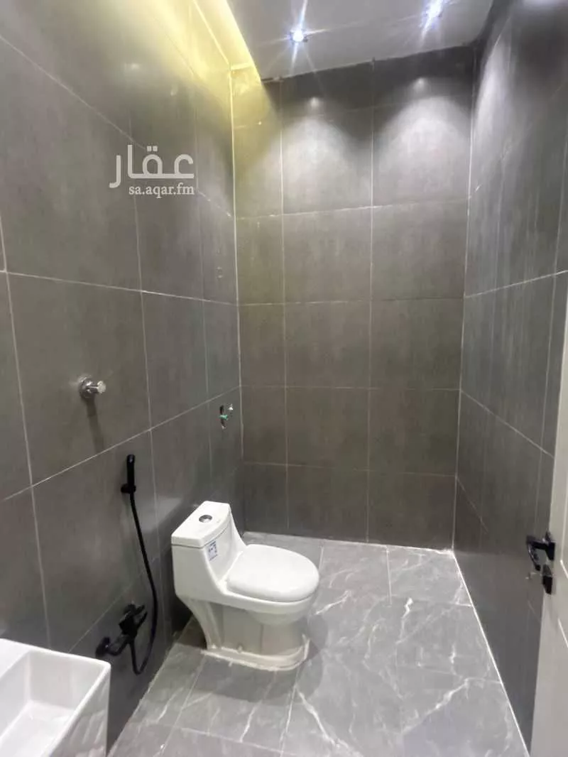 دور 4 غرف في النرجس 4