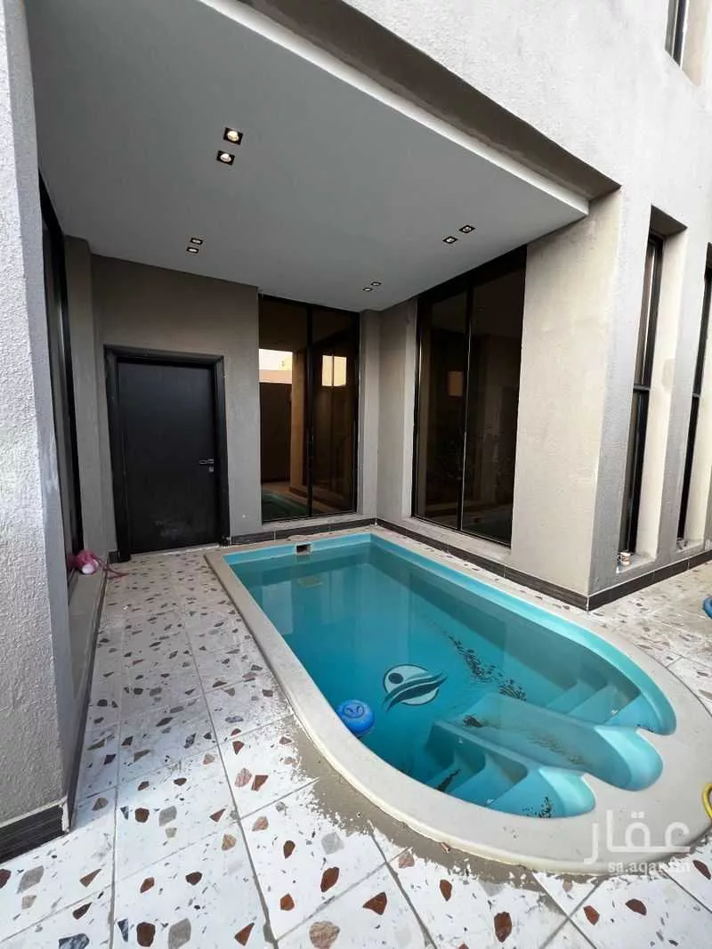 فيلا 6 غرف في الزمرد 3