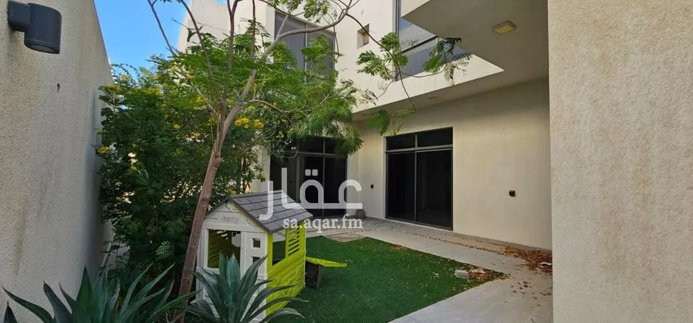 4 bedroom villa in As Sadafah, Eastern Province 11