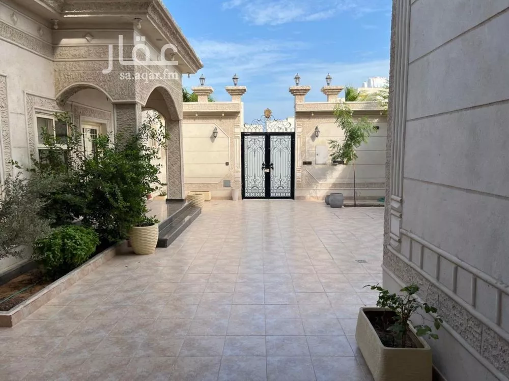 فيلا 4 غرف في الصدفة 2