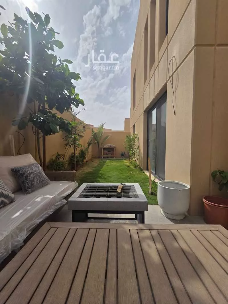 6 bedroom villa in Al Munsiyah 1