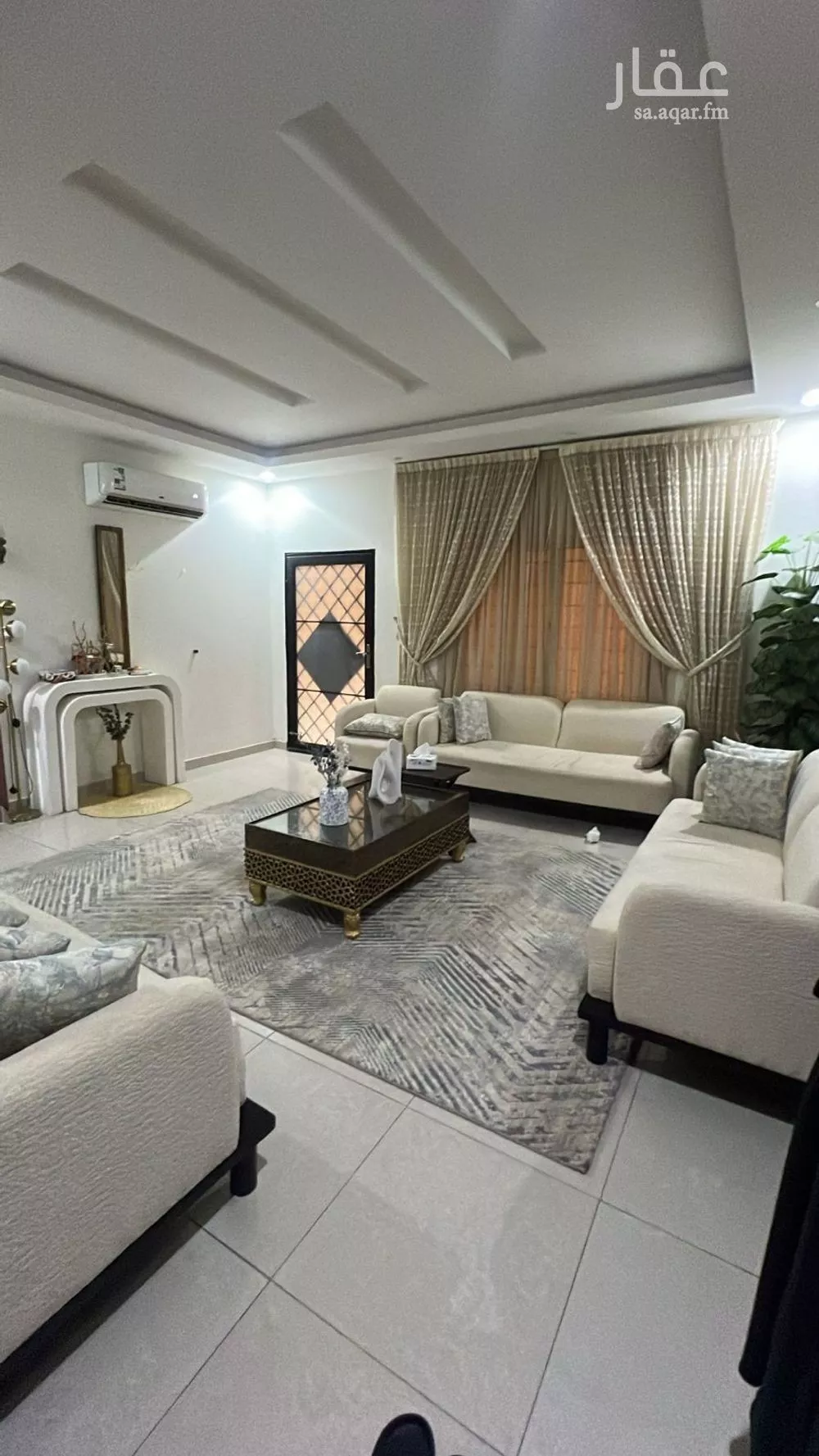 فيلا 9 غرف في العارض 1