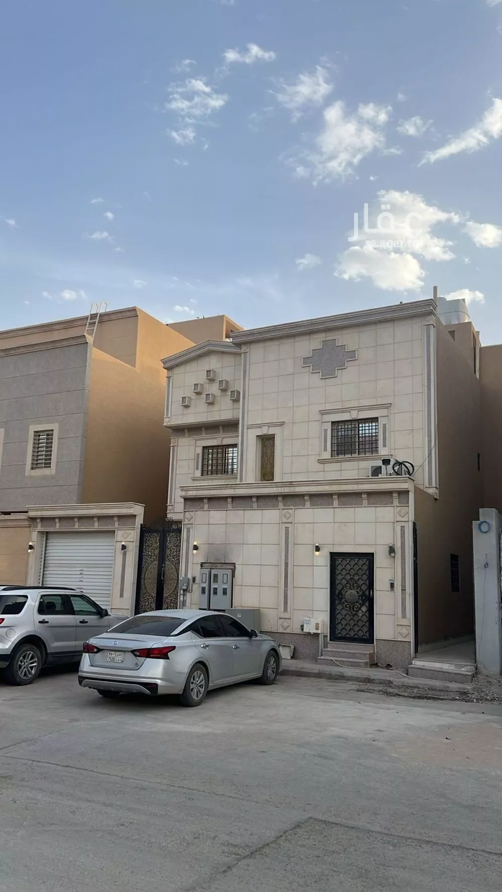 فيلا 9 غرف في العارض 2