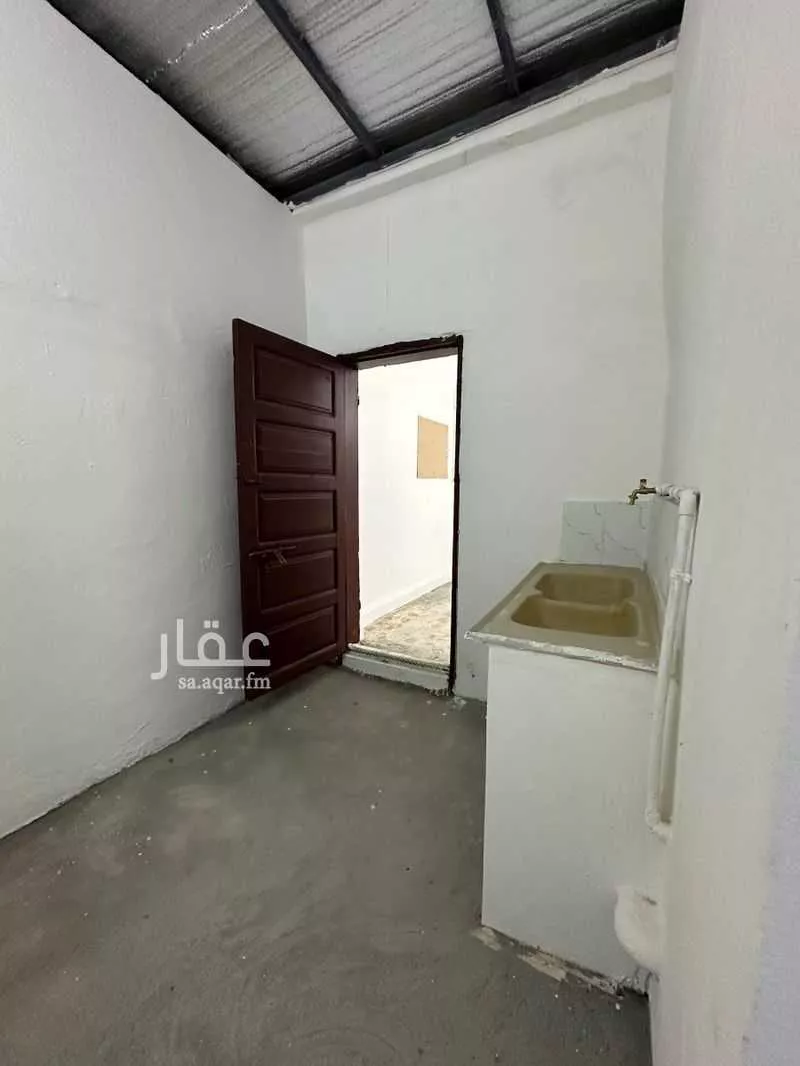 241 sqm building in Madinat Al Umal 4
