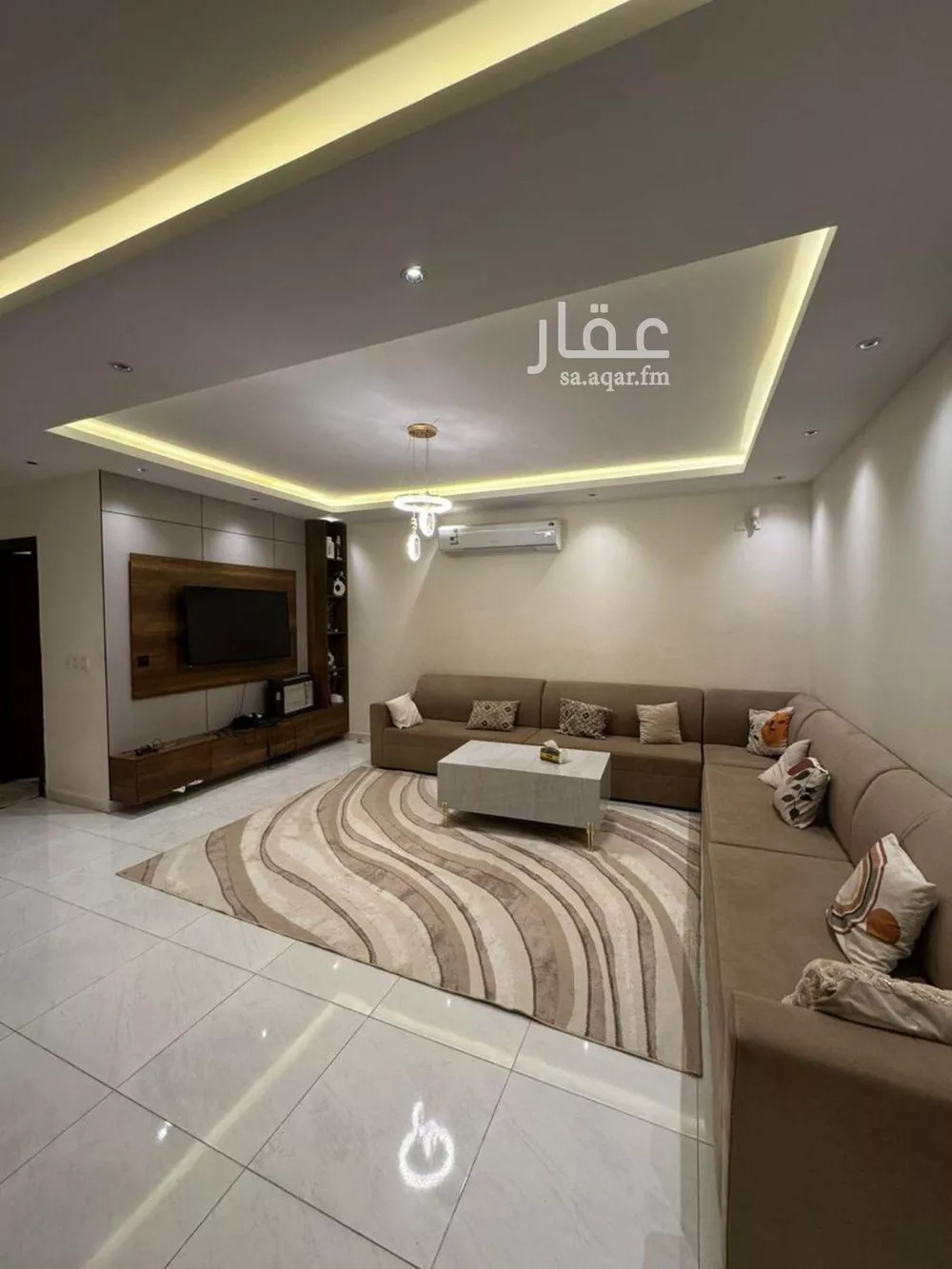 فيلا 5 غرف في الجنادرية 3