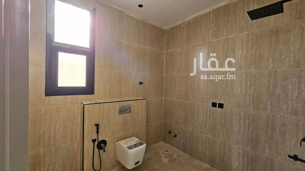 فيلا 5 غرف في الملك فيصل 3