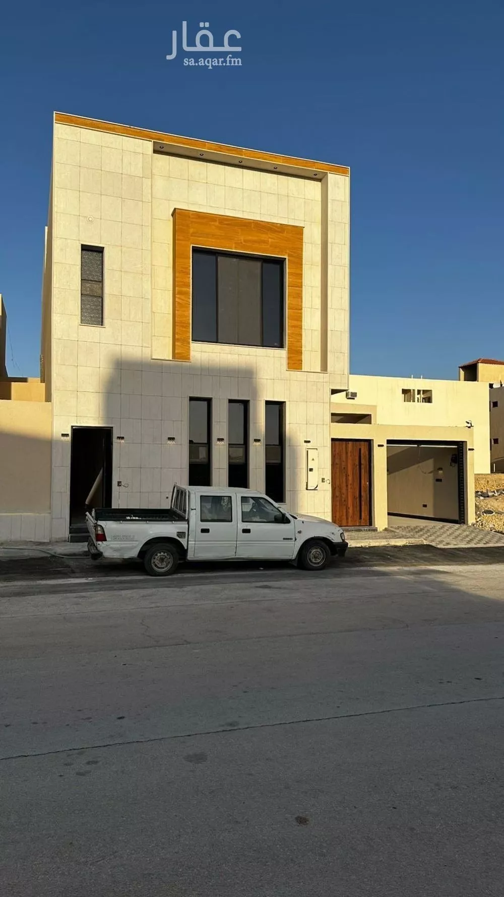 5 bedroom apartment in Dhahrat Laban 1