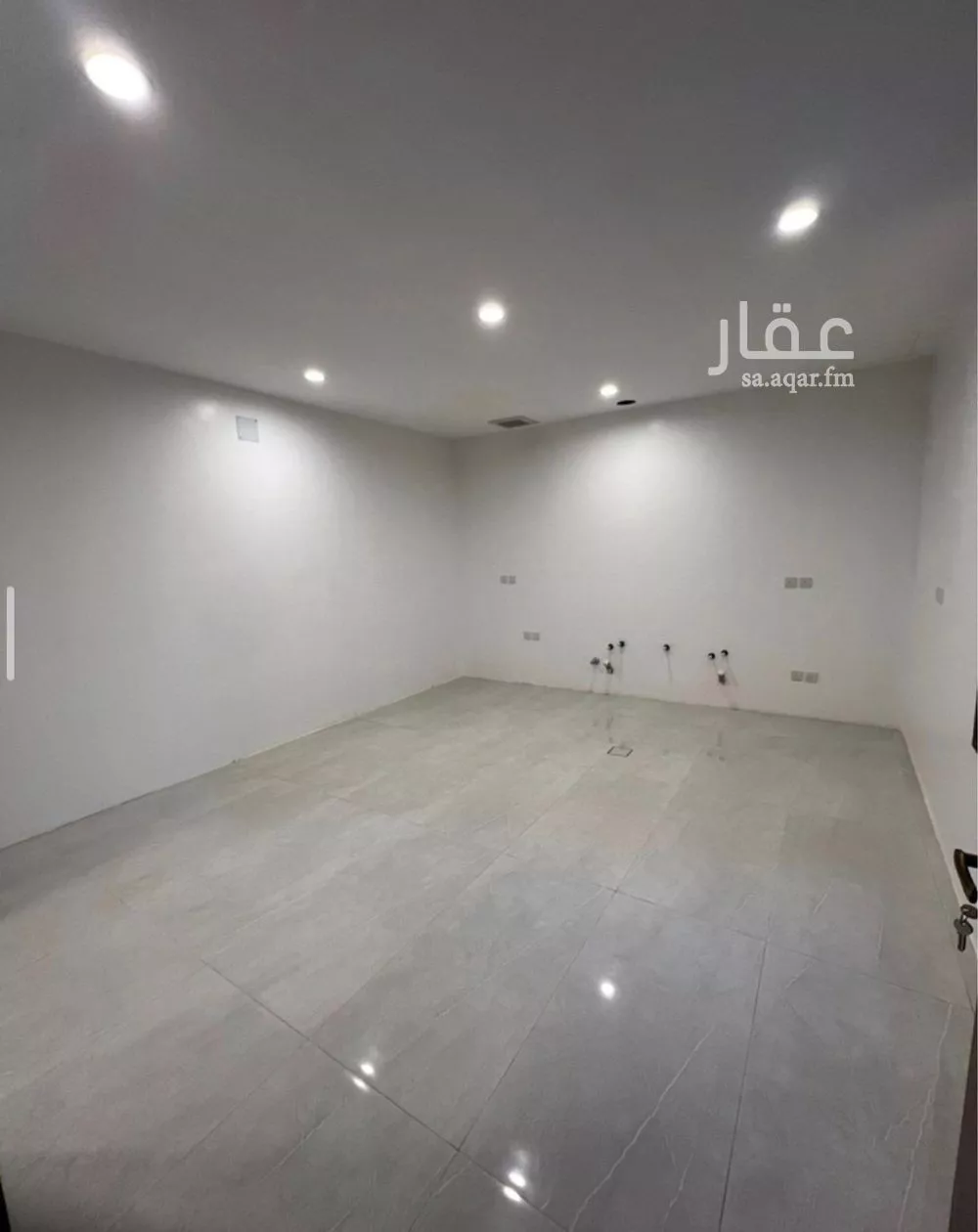 5 bedroom villa in Dhahrat Laban 2