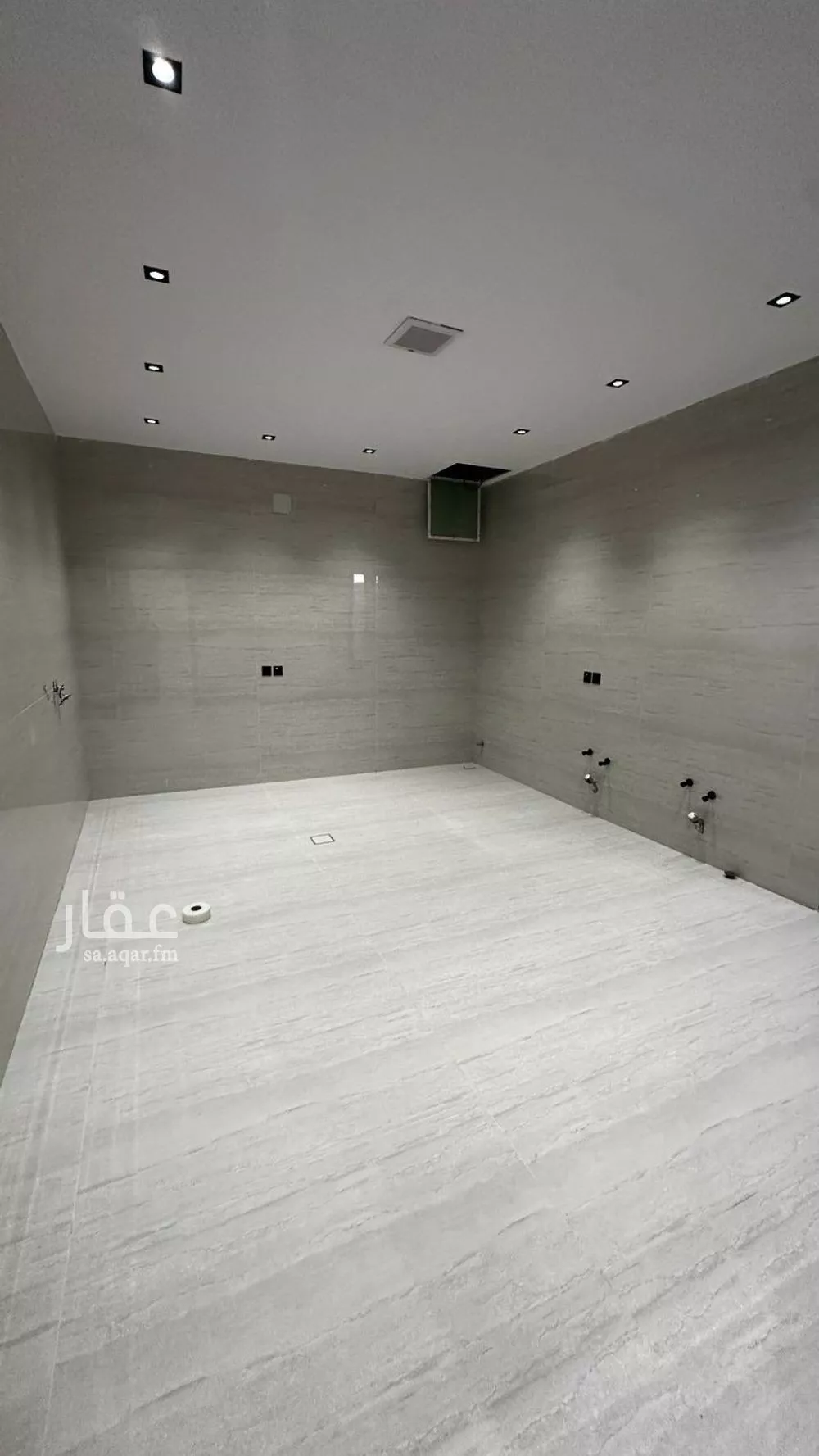 5 bedroom apartment in Dhahrat Laban 5