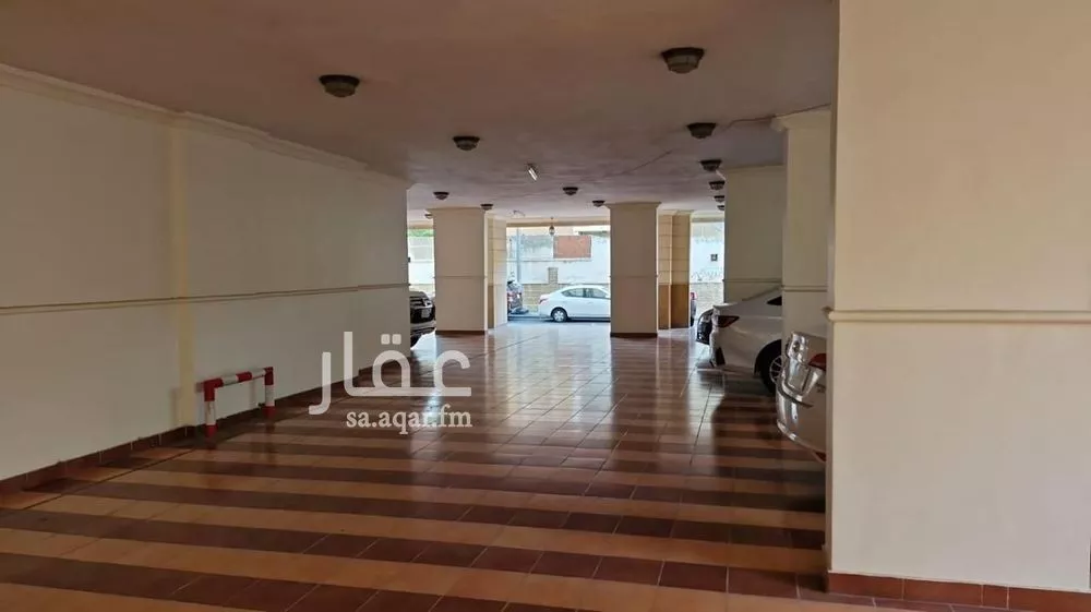 عمارة 780 م² في مشرفة 4