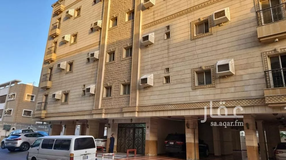 عمارة 780 م² في مشرفة 2