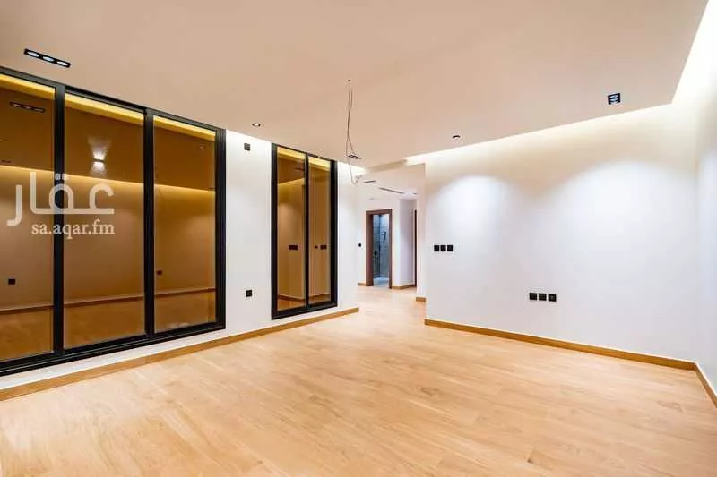 9 bedroom villa in Ash Shulah 4