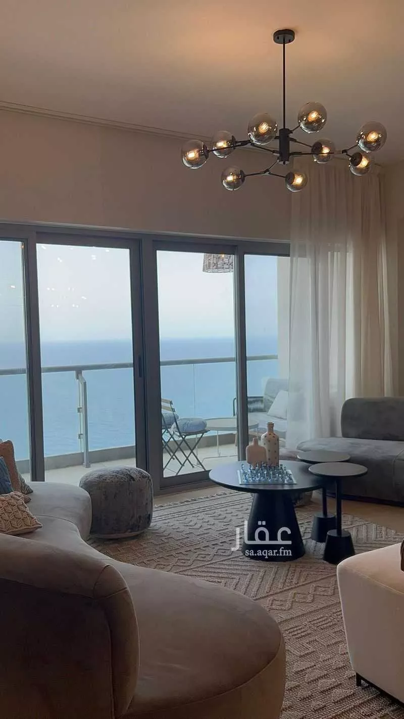 3 bedroom apartment in Al Shati 5