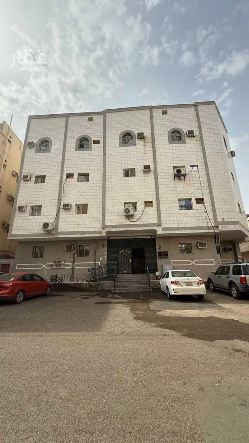 عمارة 550 م² في الراية 1