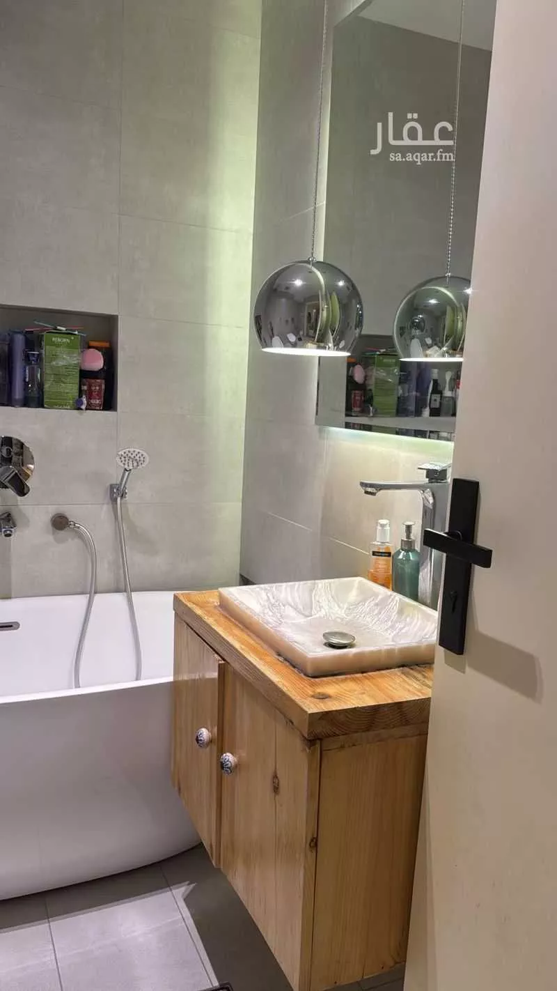 9 bedroom villa in King Faisal, Riyadh 10