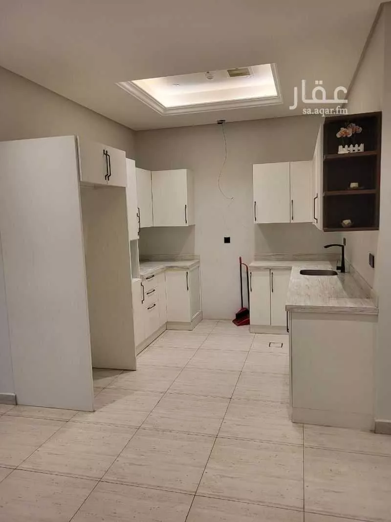 شقة 3 غرف في الملقا 5