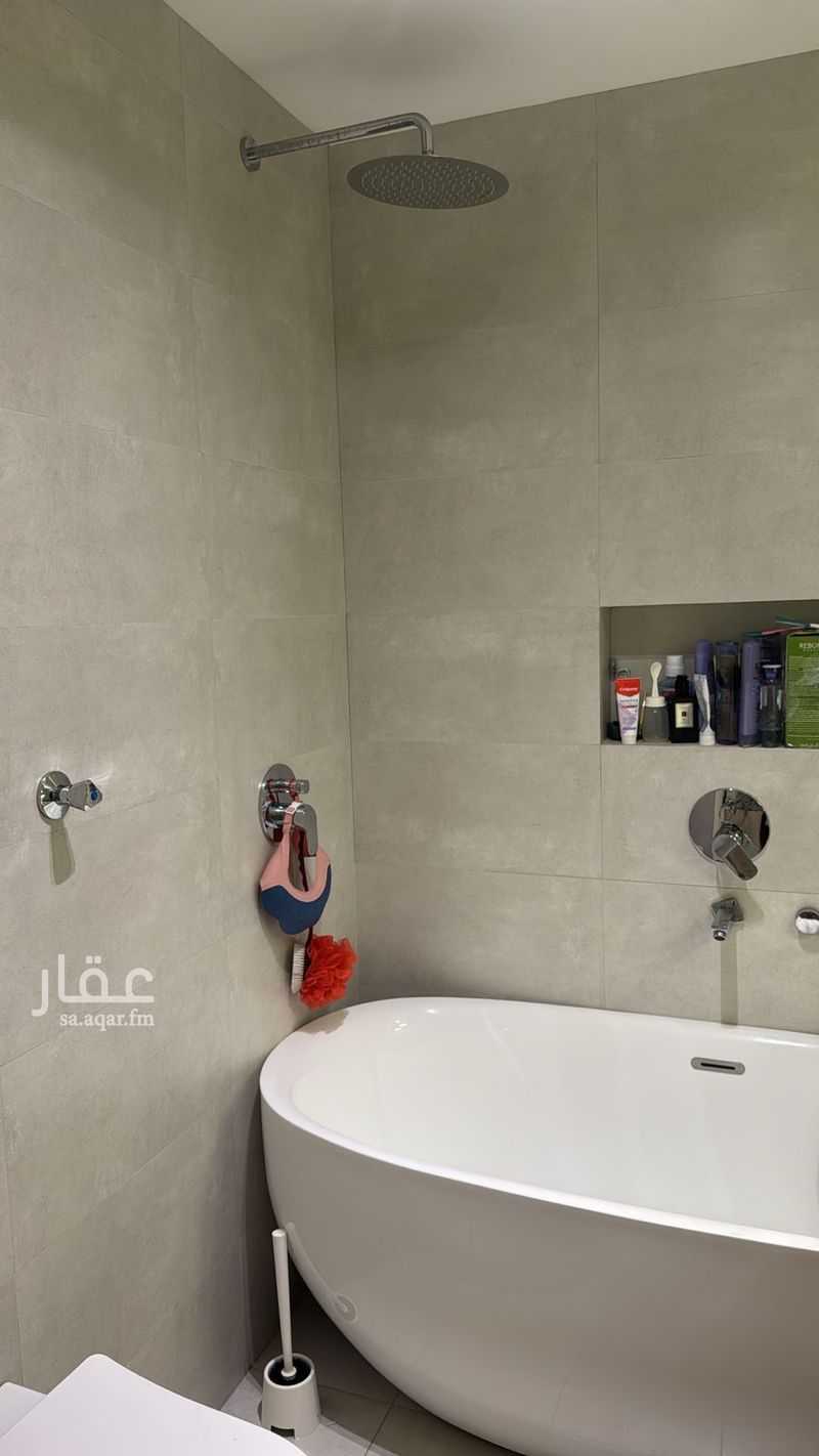 9 bedroom villa in King Faisal, Riyadh 19