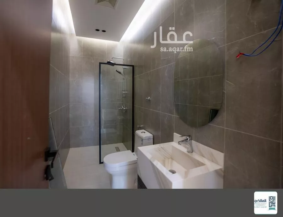 شقة 4 غرف في الروضة 5