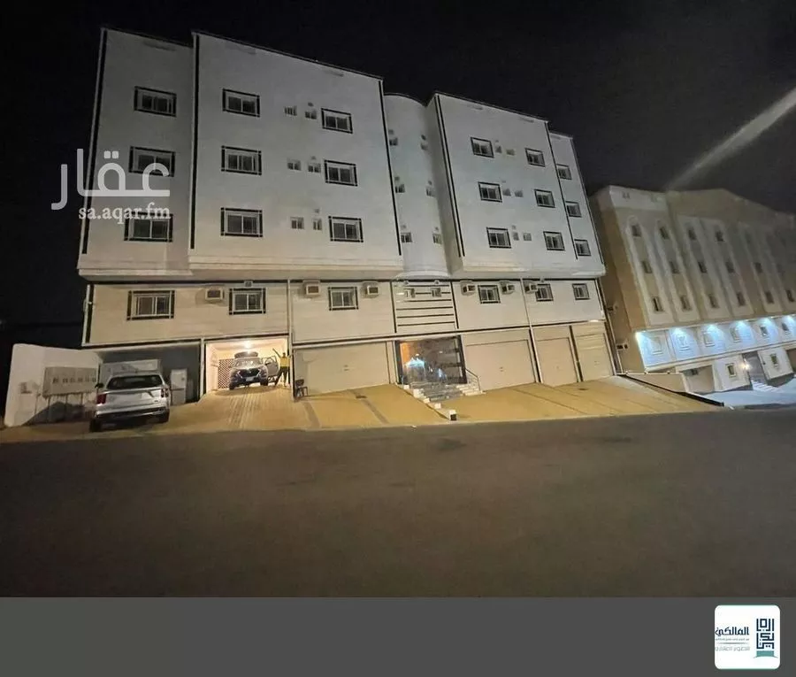 عمارة 610 م² في البحيرات 4