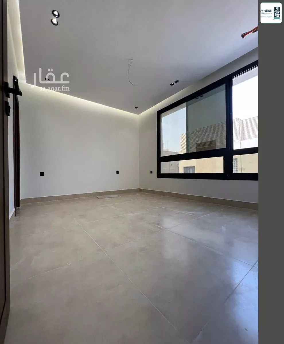 شقة 4 غرف في الروضة 4