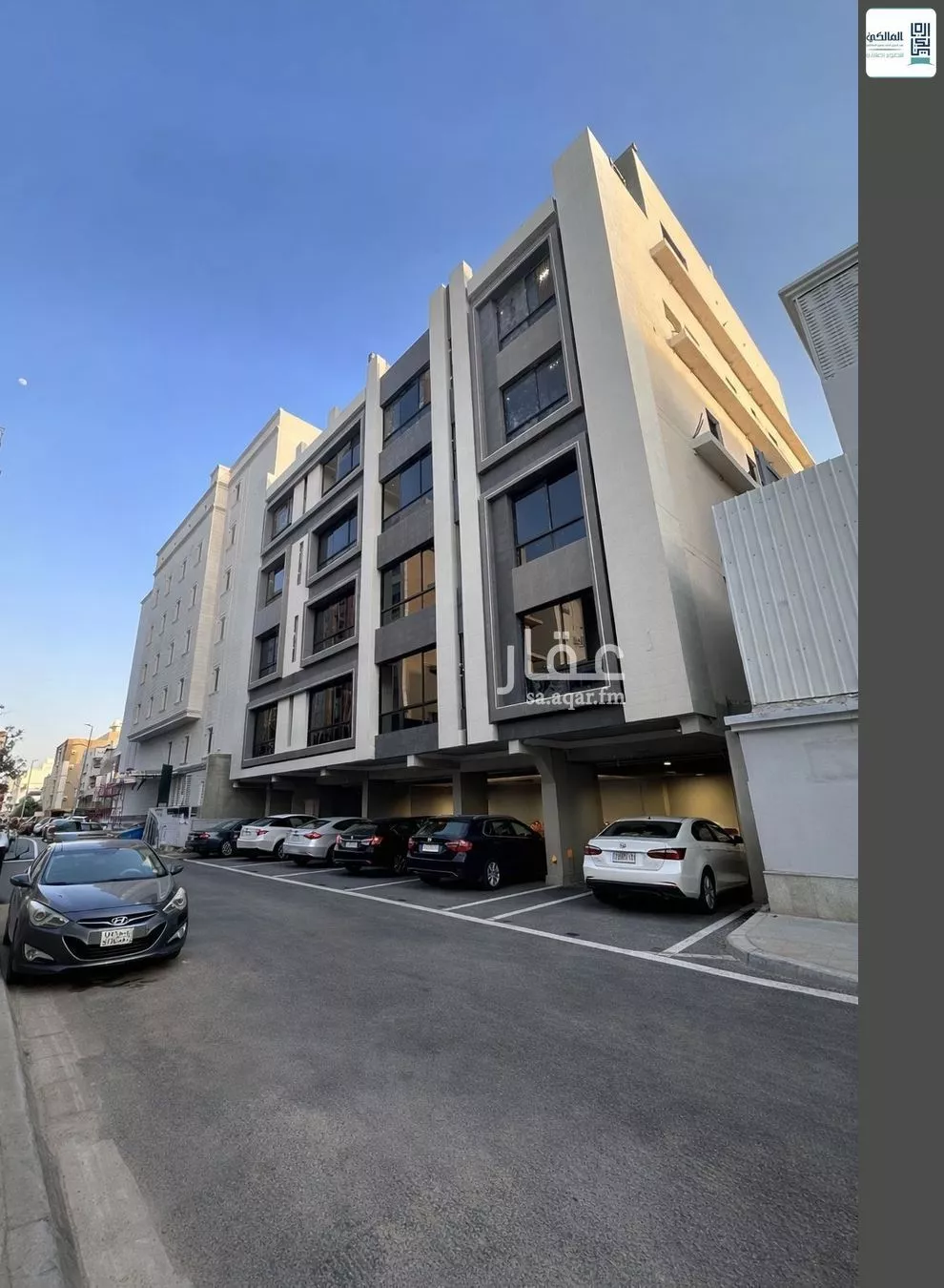 شقة 4 غرف في الروضة 1