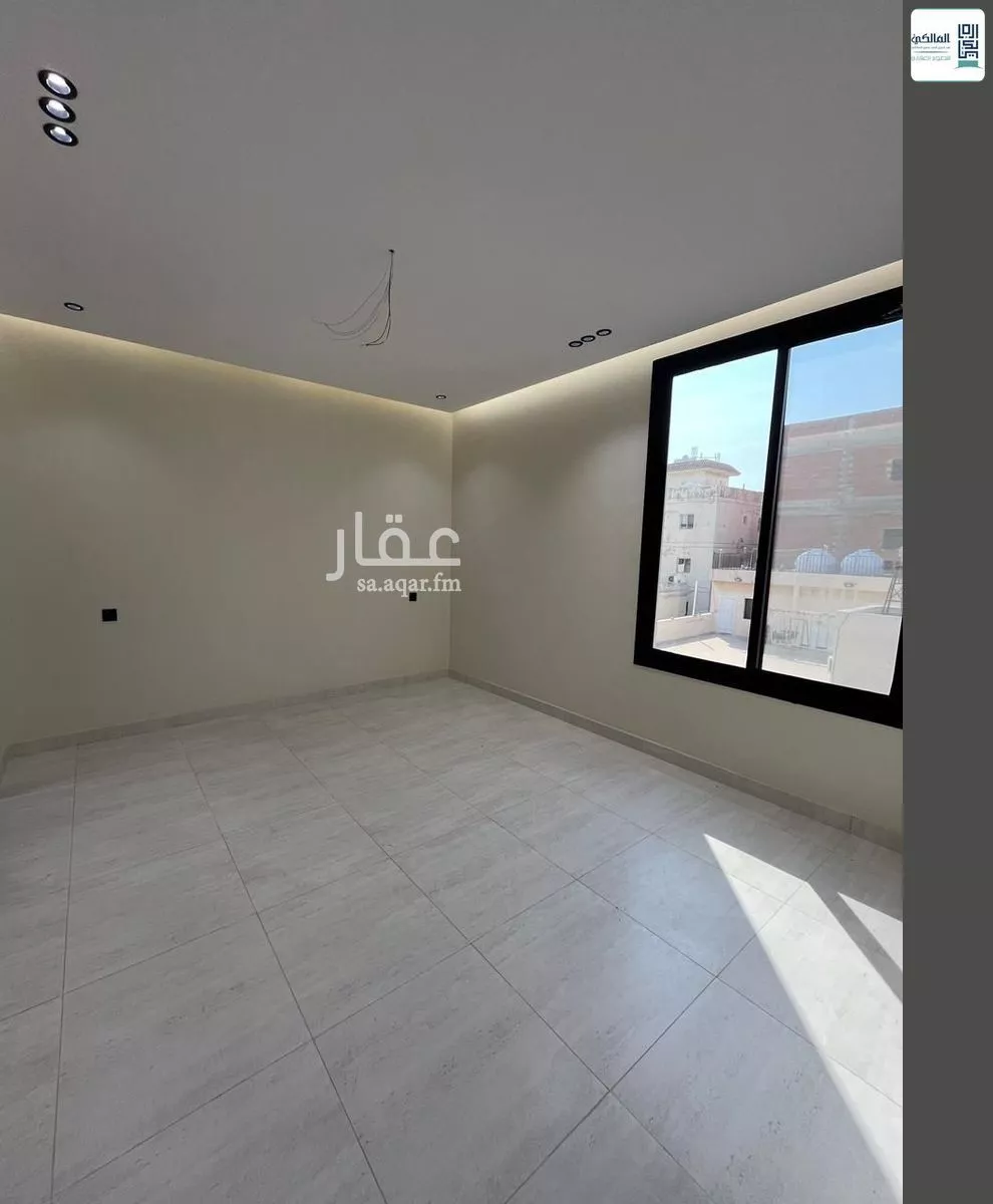 شقة 4 غرف في الروضة 4