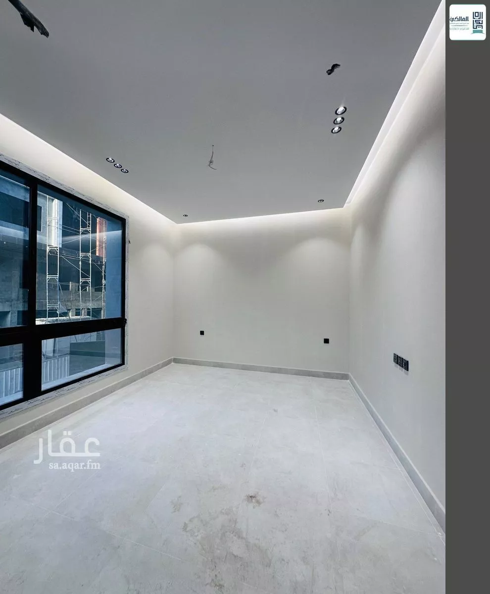 شقة 4 غرف في الروضة 3