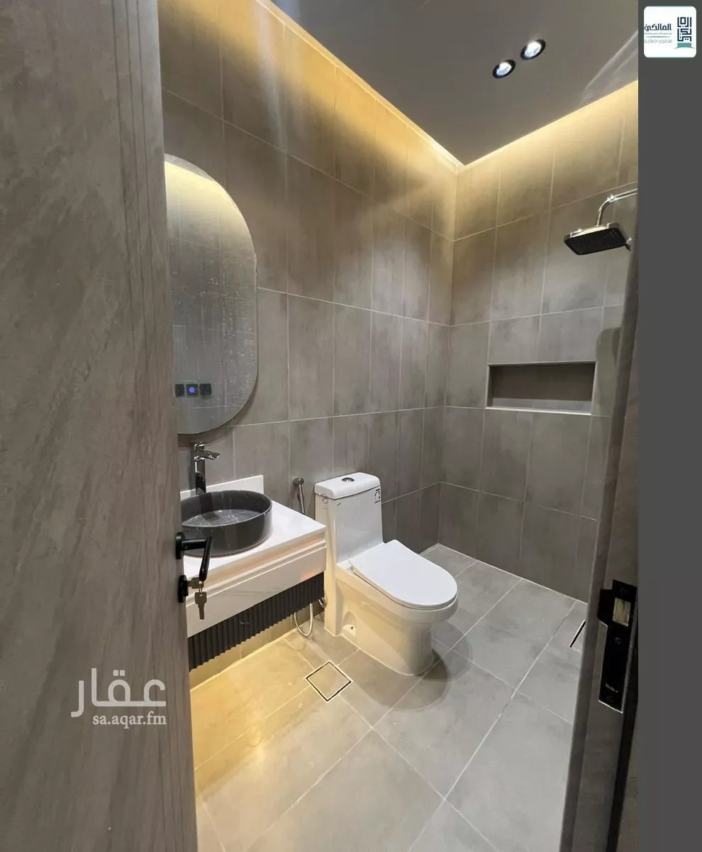 3 bedroom apartment in Al Bawadi, Jeddah 9