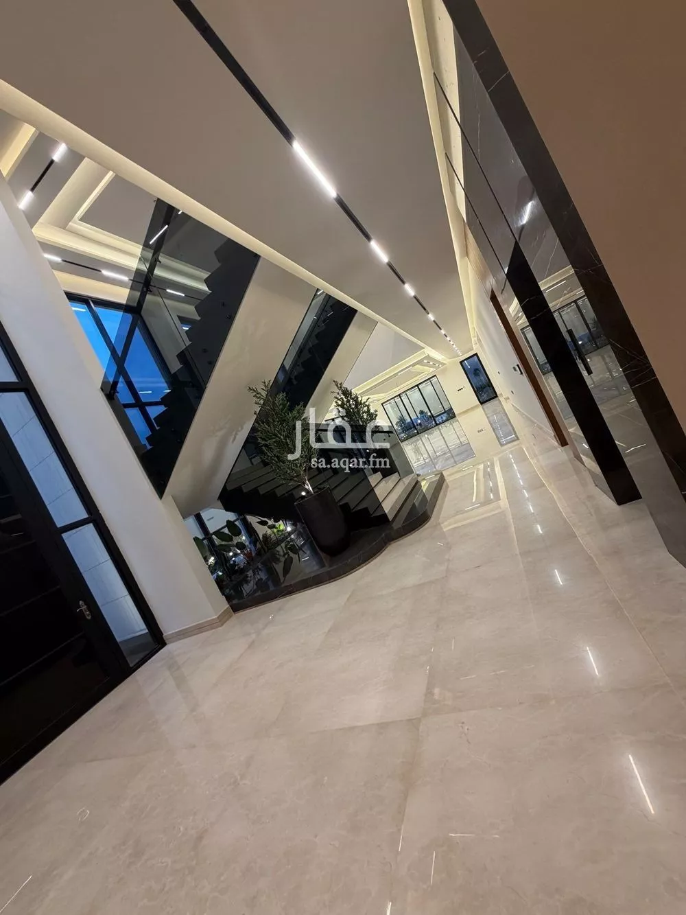 فيلا 6 غرف في الملقا 4