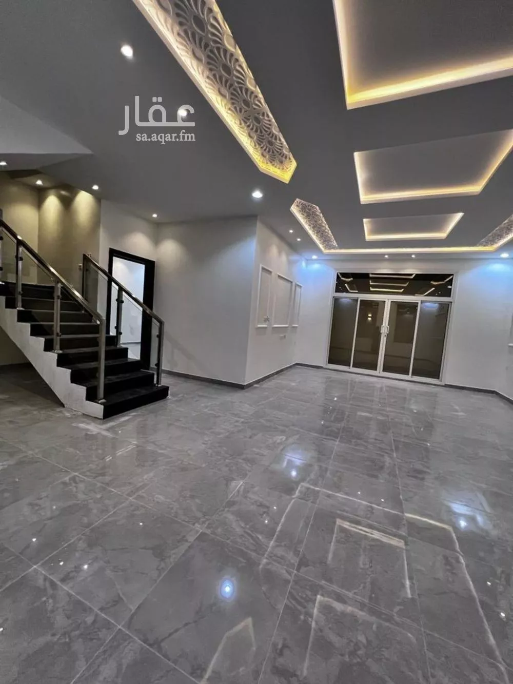 فيلا 14 غرف في الرمال 3