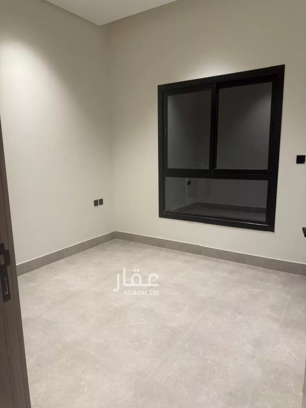 فيلا 4 غرف في الرمال 1