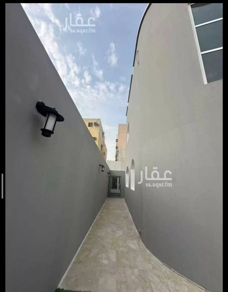 5 bedroom villa in Al Muraikabat, Eastern Province 11