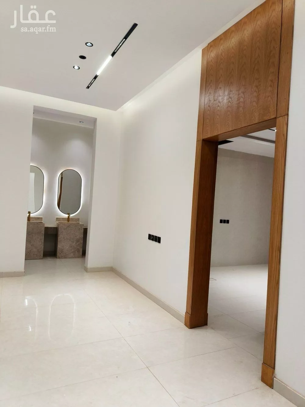 شقة 6 غرف في السعادة 5