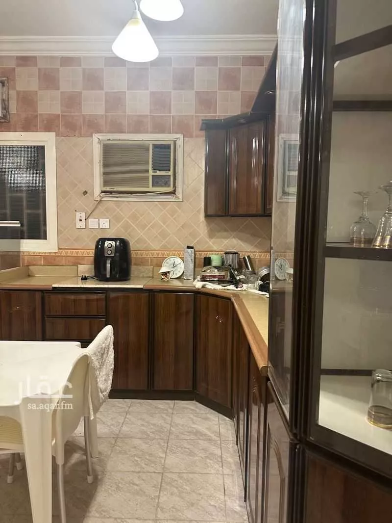 شقة 6 غرف في الصفا 3