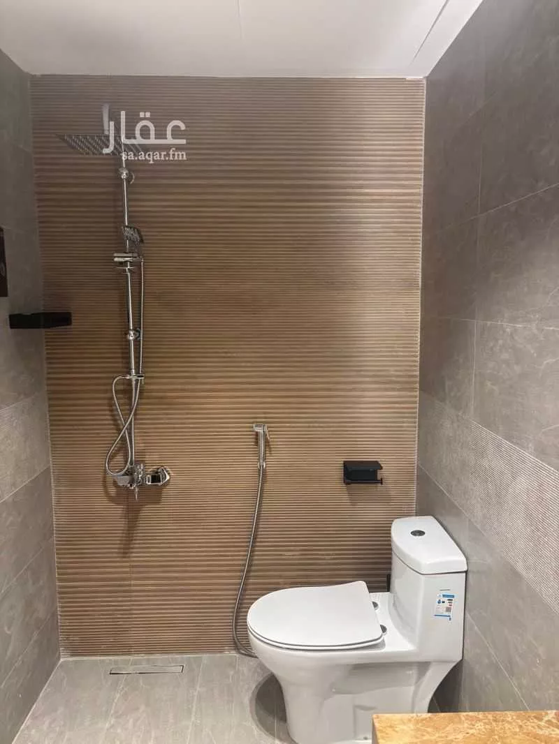 شقة 1 غرف في الملقا 5