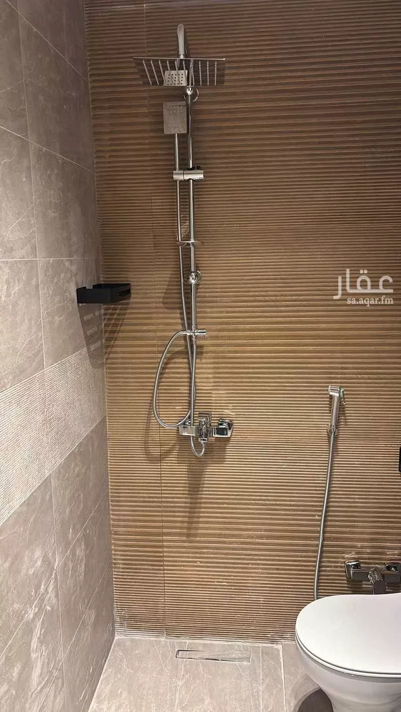 شقة 4 غرف في الملقا 4