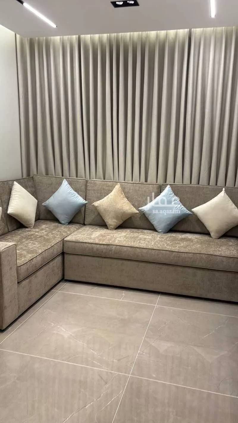 شقة 4 غرف في الملقا 1