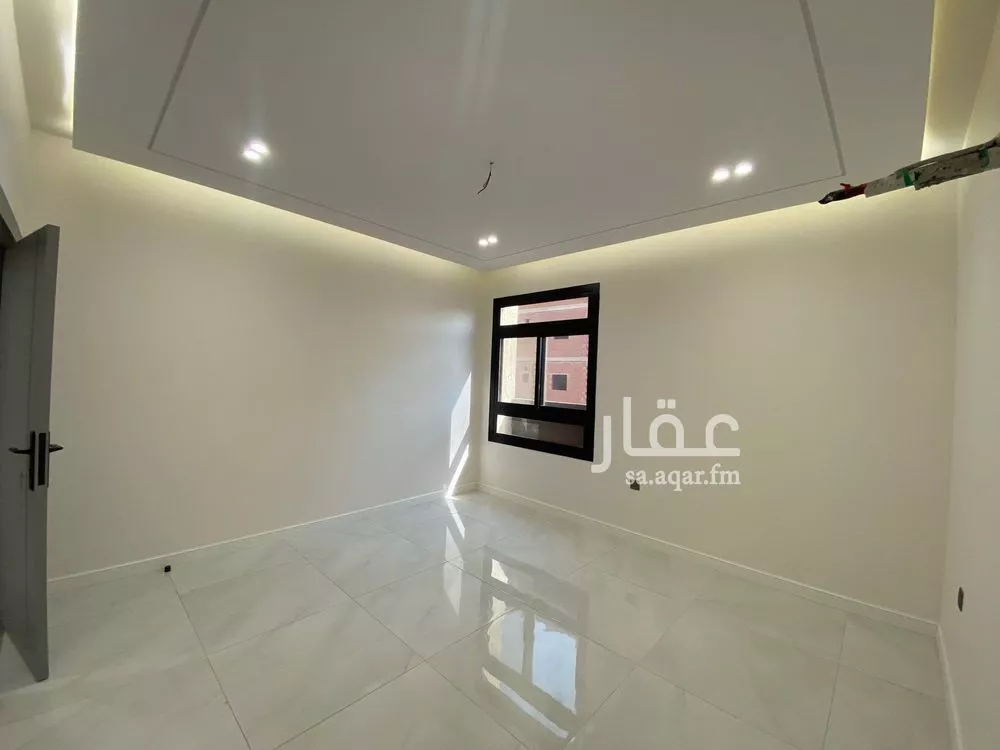 شقة 4 غرف في الزهراء 5