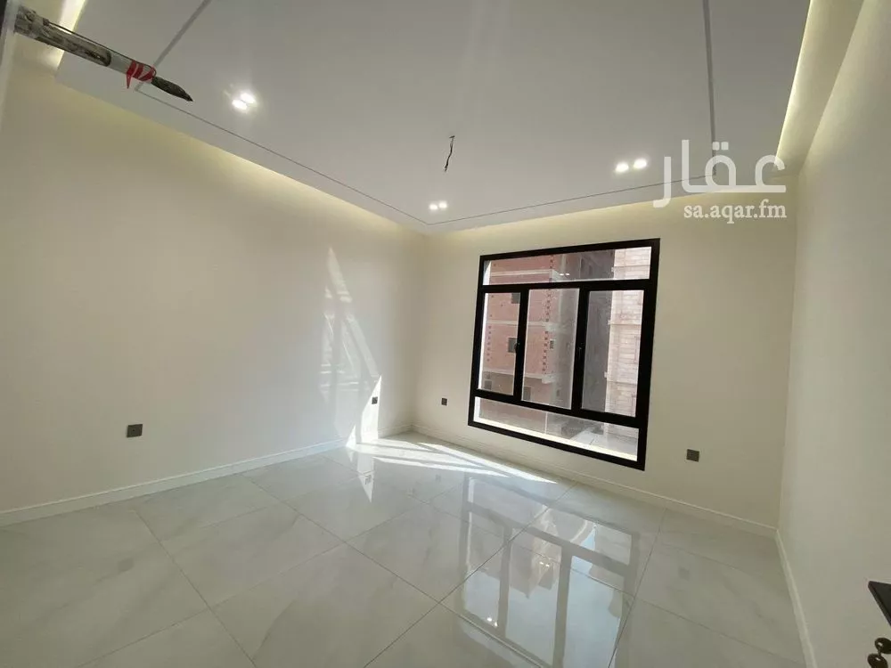 شقة 4 غرف في الزهراء 2