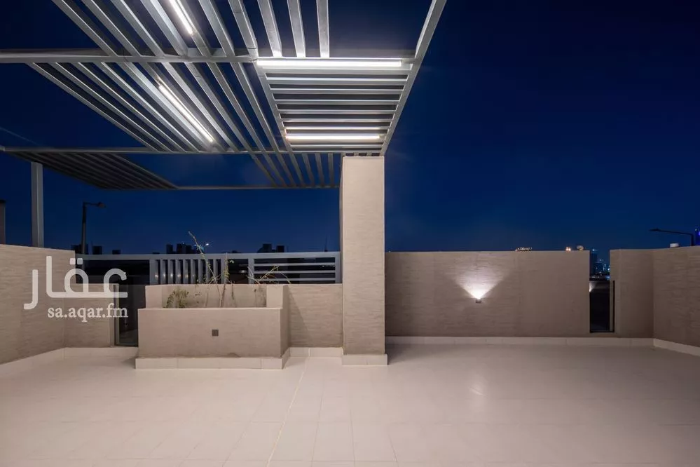 فيلا 4 غرف في العارض 5