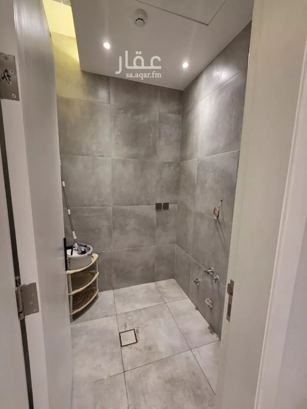 شقة 3 غرف في الملقا 2