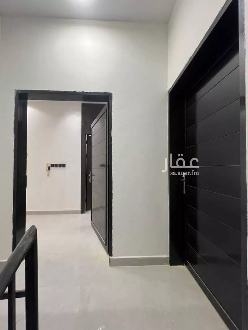 5 bedroom floor in Al Janadriyah 4