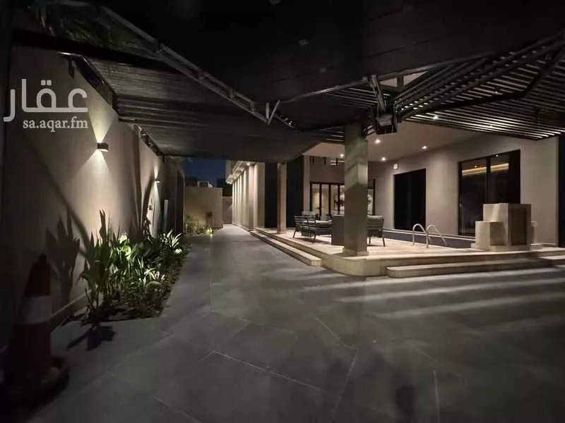 فيلا 7 غرف في الملقا 3