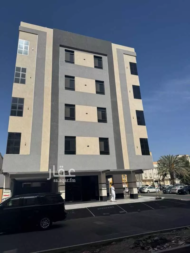 400 sqm building in Al Marwa 3