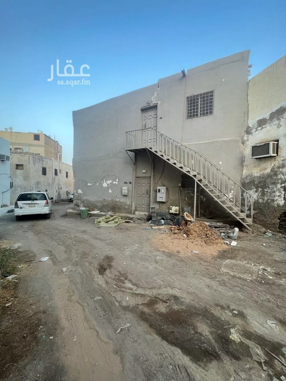 عمارة 276 م² في الاصيفرين 1