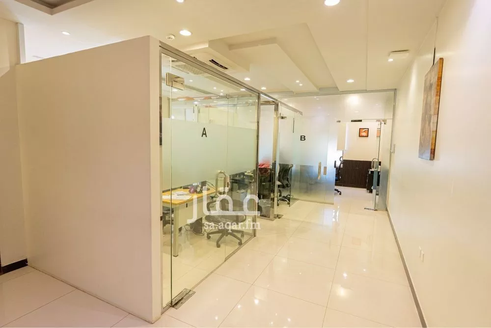 884 sqm office in Al Aridh 4